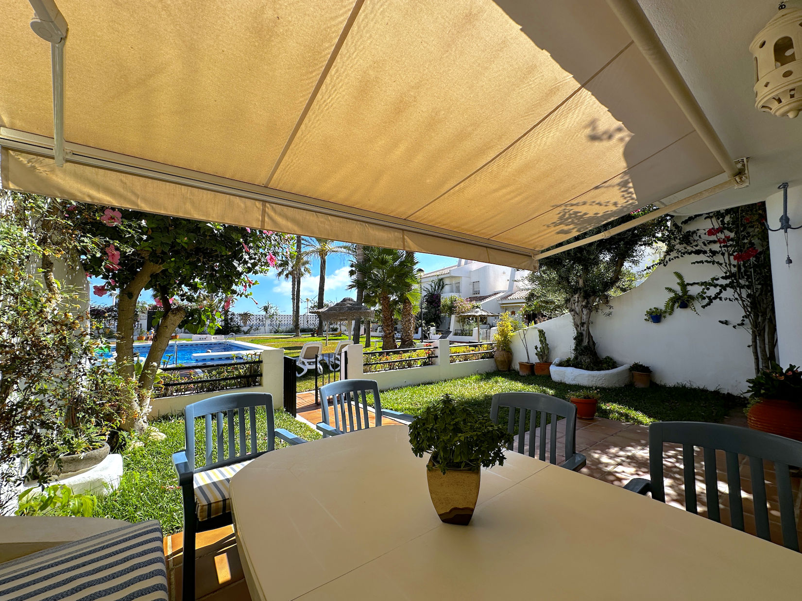 Rekkehus til leie i Caleta de Vélez